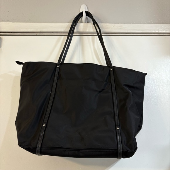 Tumi Black Nylon Travel Tote Cary On Voyager Everyday Top Zip Leather Logo - Picture 4 of 16